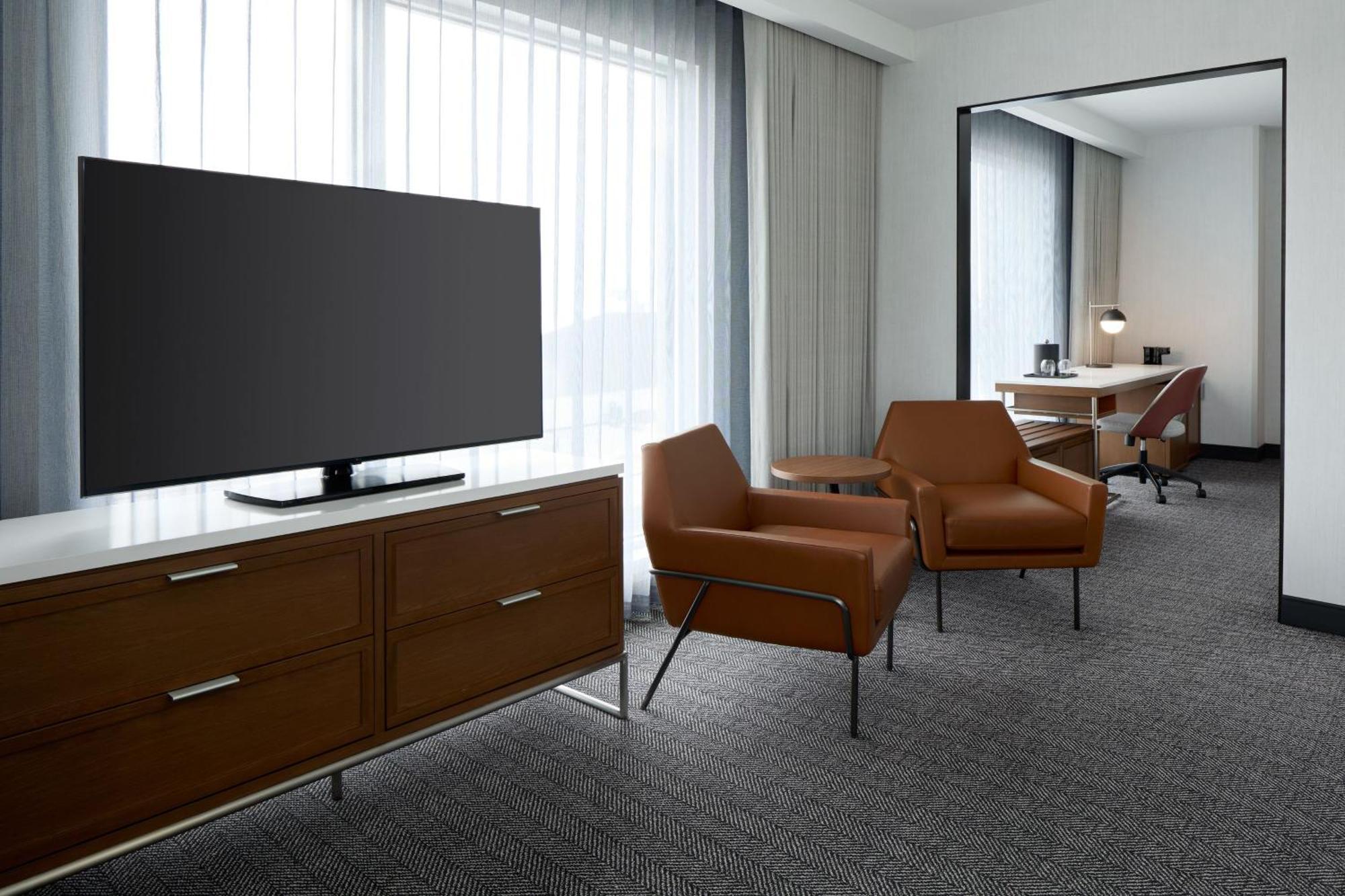 Hotel Courtyard By Marriott Montreal Laval Esterno foto