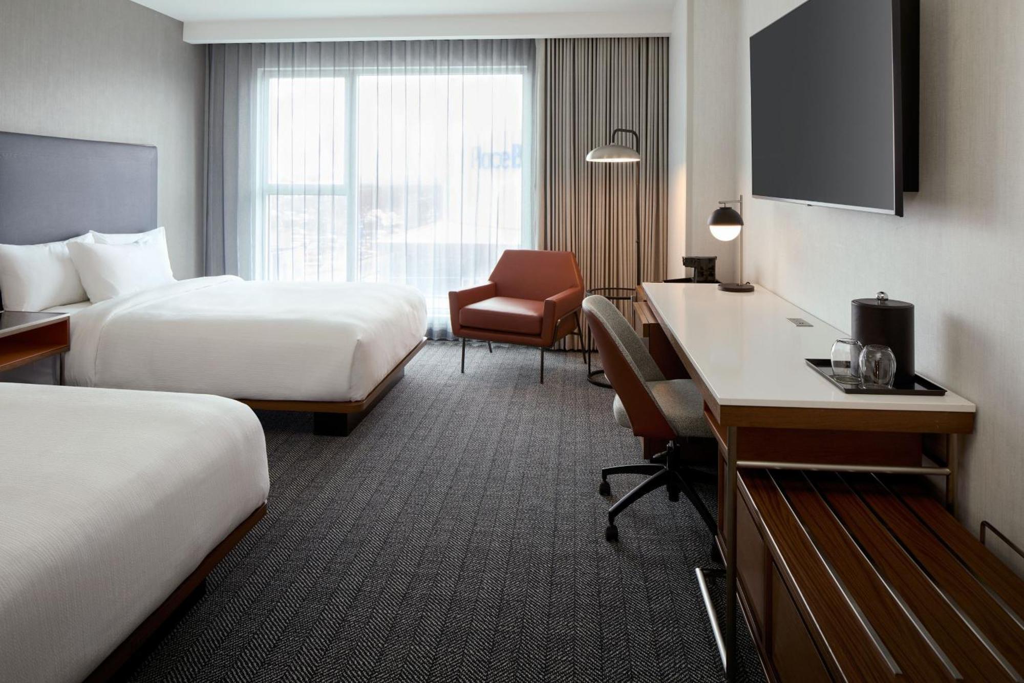 Hotel Courtyard By Marriott Montreal Laval Esterno foto