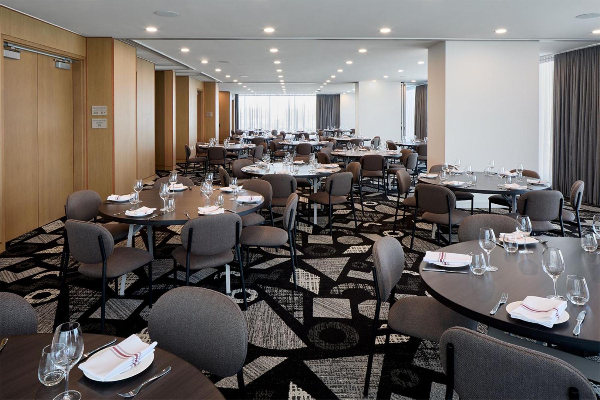 Hotel Courtyard By Marriott Montreal Laval Esterno foto