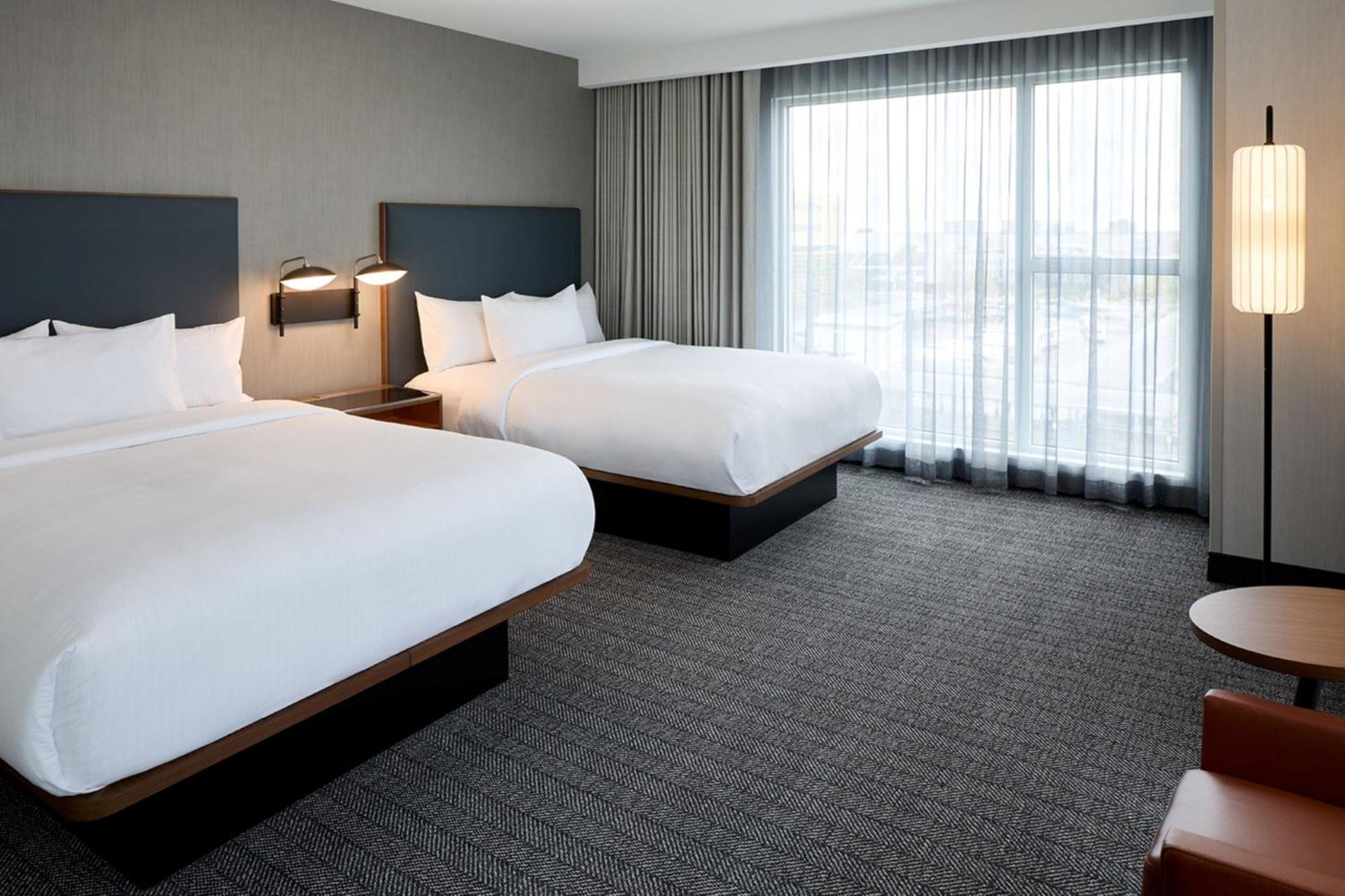 Hotel Courtyard By Marriott Montreal Laval Esterno foto
