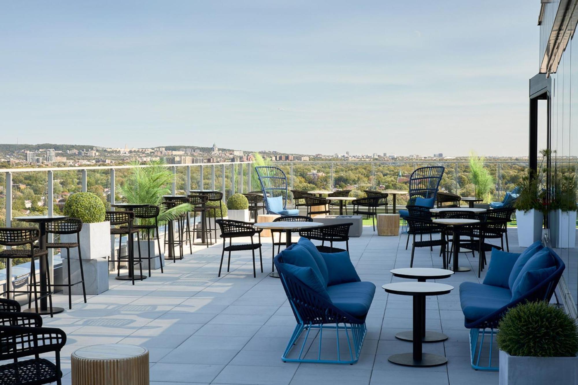 Hotel Courtyard By Marriott Montreal Laval Esterno foto